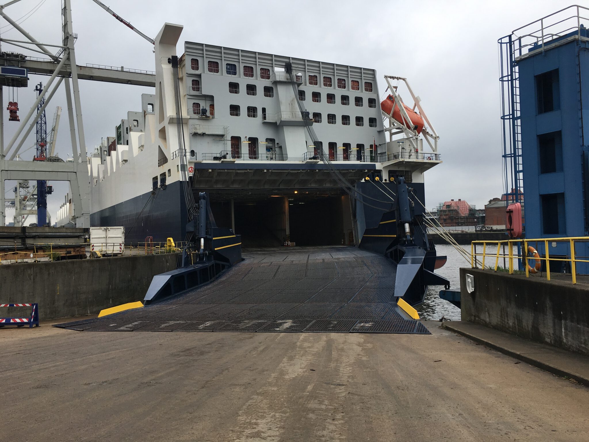 Pontoon Roro Vessel Ramp Roro Rampe 5 Kiel _ RoRo Quarter ramp/door – JVTP
